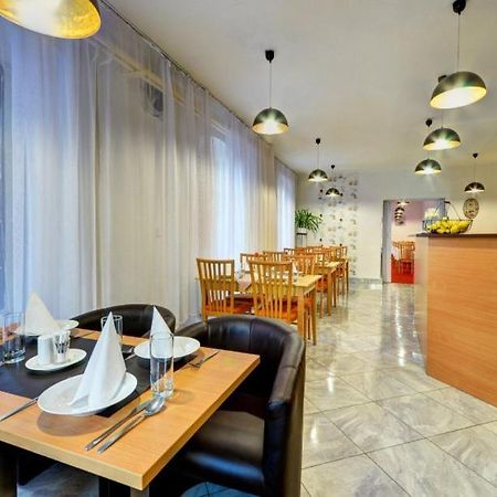 Hotel Hvezda Bruntál 外观 照片